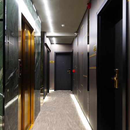 Hotel Opera พริสตีนา ภายนอก รูปภาพ
