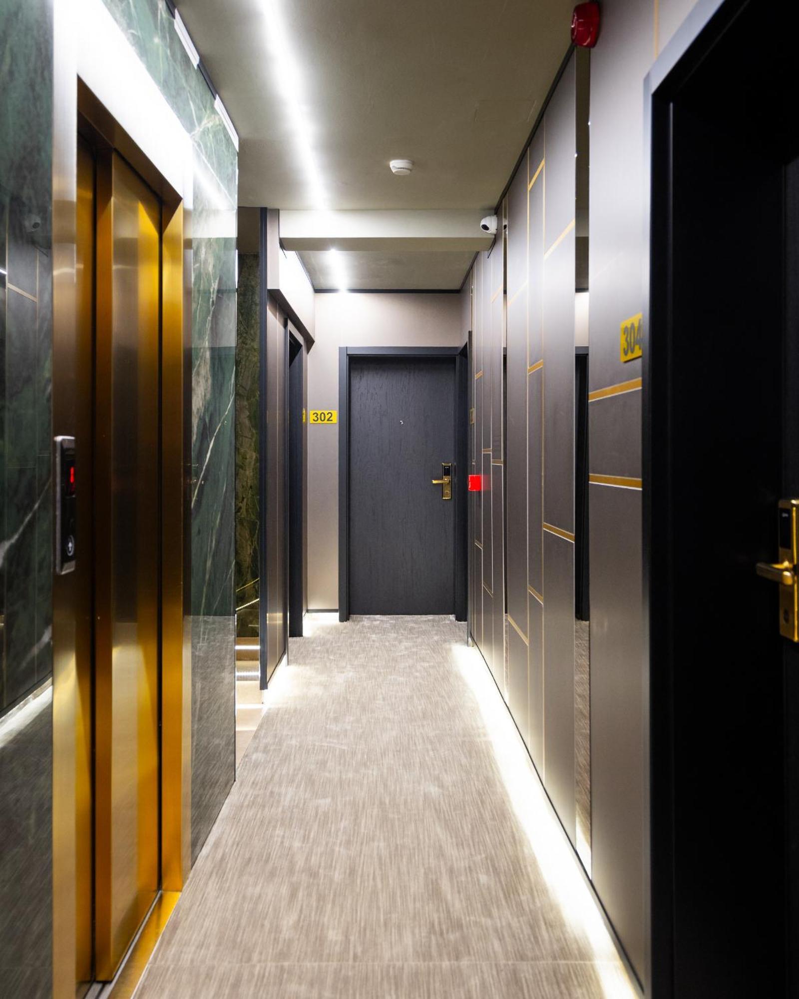 Hotel Opera พริสตีนา ภายนอก รูปภาพ