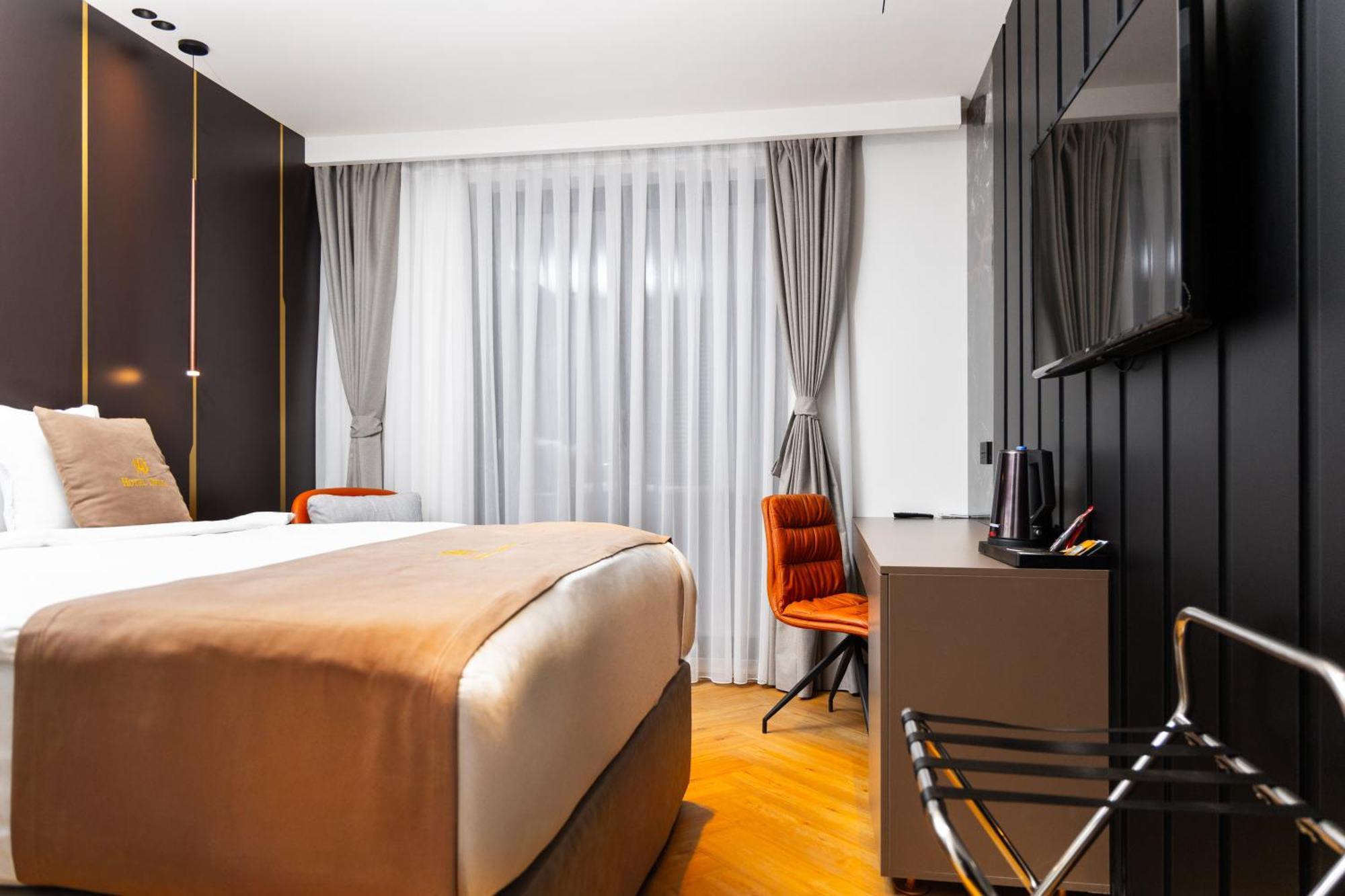 Hotel Opera พริสตีนา ภายนอก รูปภาพ
