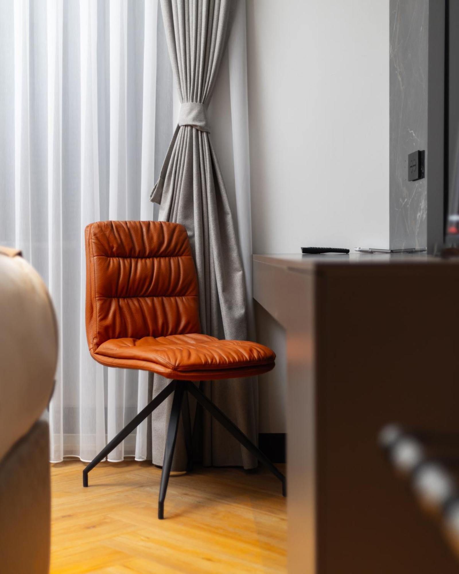 Hotel Opera พริสตีนา ภายนอก รูปภาพ